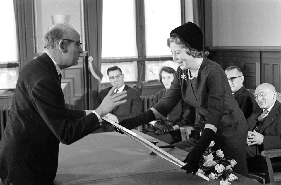Prinses Beatrix beschermvrouwe inventaris Asylfonds bij Rijks C Utrecht en prof, Bestanddeelnr 913-2019