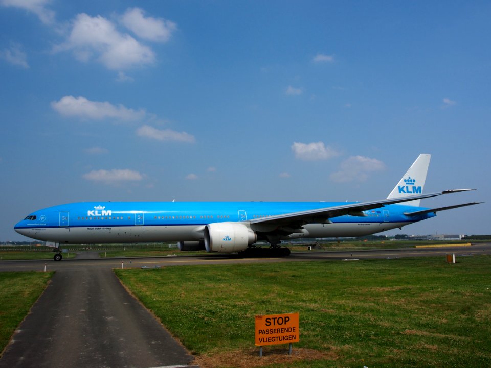 PH-BVG KLM Royal Dutch Airlines Boeing 777-306(ER) - cn 38867 pic6