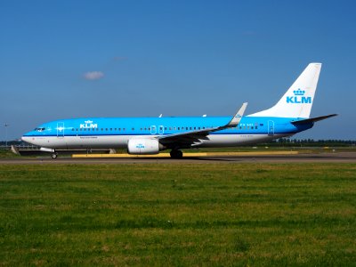 PH-BXE KLM Royal Dutch Airlines Boeing 737-8K2(WL) - cn 29595 taxiing 18july2013 pic-006