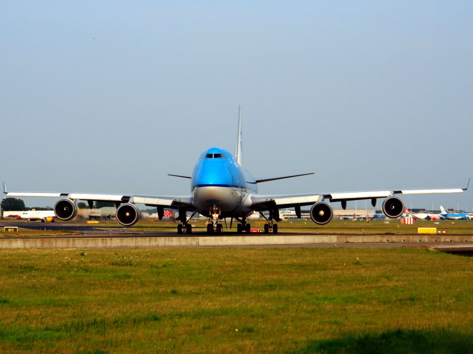 PH-CKC KLM Royal Dutch Airlines Boeing 747-406F(ER) - cn 33696, taxiing 22july2013 pic-001