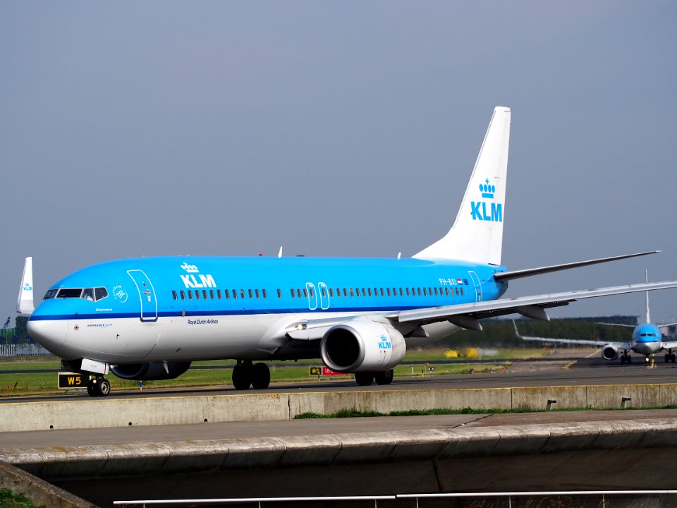 PH-BXI KLM Royal Dutch Airlines Boeing 737-8K2(WL) - cn 30358 taxiing, 25august2013 pic-002