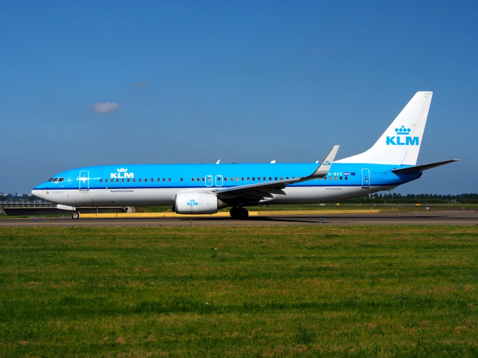PH-BXE KLM Royal Dutch Airlines Boeing 737-8K2(WL) - cn 29595 taxiing 18july2013 pic-005