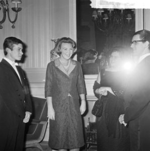 Prinses Beatrix in Kurzaal einduitvoering van het Koninklijk Conservatorium bijg, Bestanddeelnr 917-2393