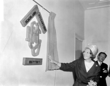 Prinses Beatrix , Nederlandse Huisartsen Instituut te Utrecht officieel geopend,, Bestanddeelnr 917-6754
