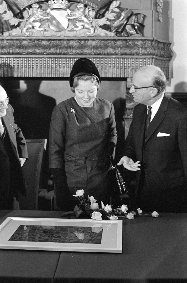 Prinses Beatrix beschermvrouwe inventaris Asylfonds bij Rijks C Utrecht en prof, Bestanddeelnr 913-2020