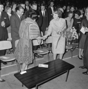 Prinses Beatrix op Concert van het Nationaal Jeugd Orkest in de RAI te Amsterdam, Bestanddeelnr 915-1751