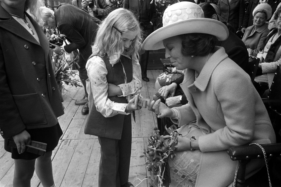 Prinses Beatrix aanwezig bij herdenking Gronings ontzet driehonderd jaar geleden, Bestanddeelnr 925-8330