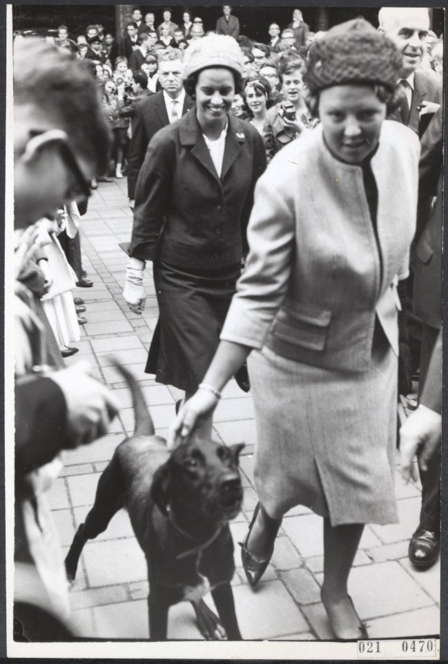 Prinses Beatrix heeft een bezoek gebracht aan het Jeugdfestival Velp '62. Het fe, Bestanddeelnr 021-0470