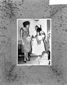 Prinses Beatrix op Curacao, hier in het kindertehuis, Bestanddeelnr 917-4744