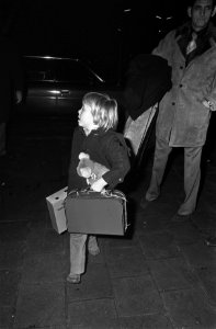 Prinses Beatrix , Claus en kinderen per trein uit Baarn naar wintersport vertrok, Bestanddeelnr 927-6628