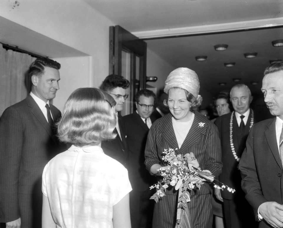 Prinses Beatrix , Nederlandse Huisartsen Instituut te Utrecht officieel geopend,, Bestanddeelnr 917-6758