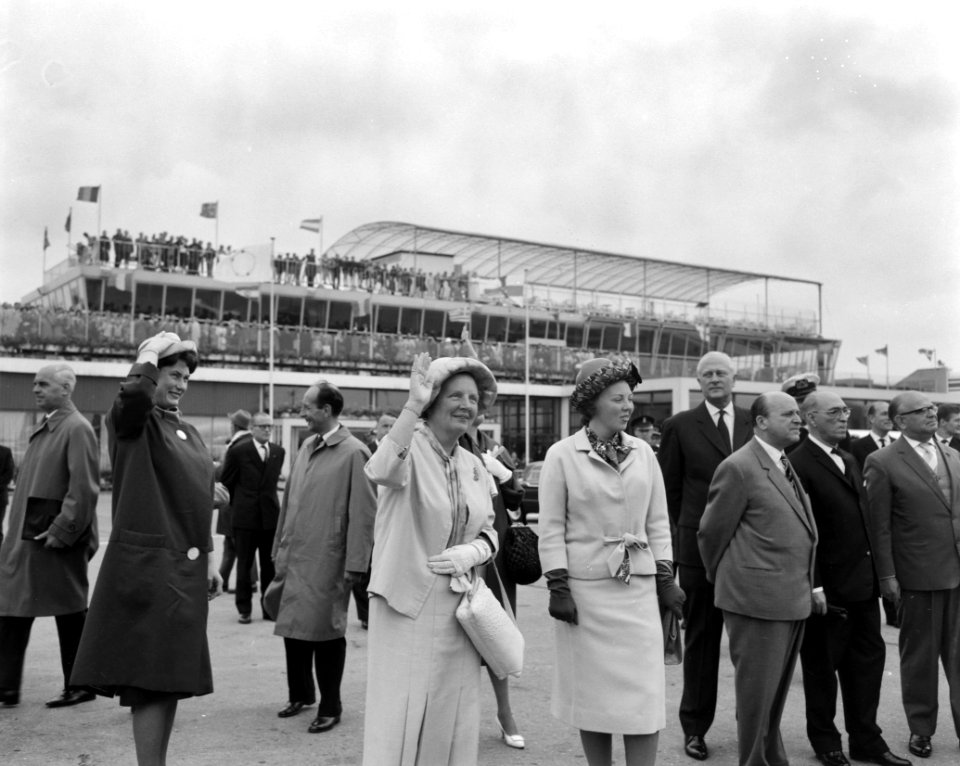 Prinses Irene en prinses Margriet naar Suriname, Bestanddeelnr 914-0896