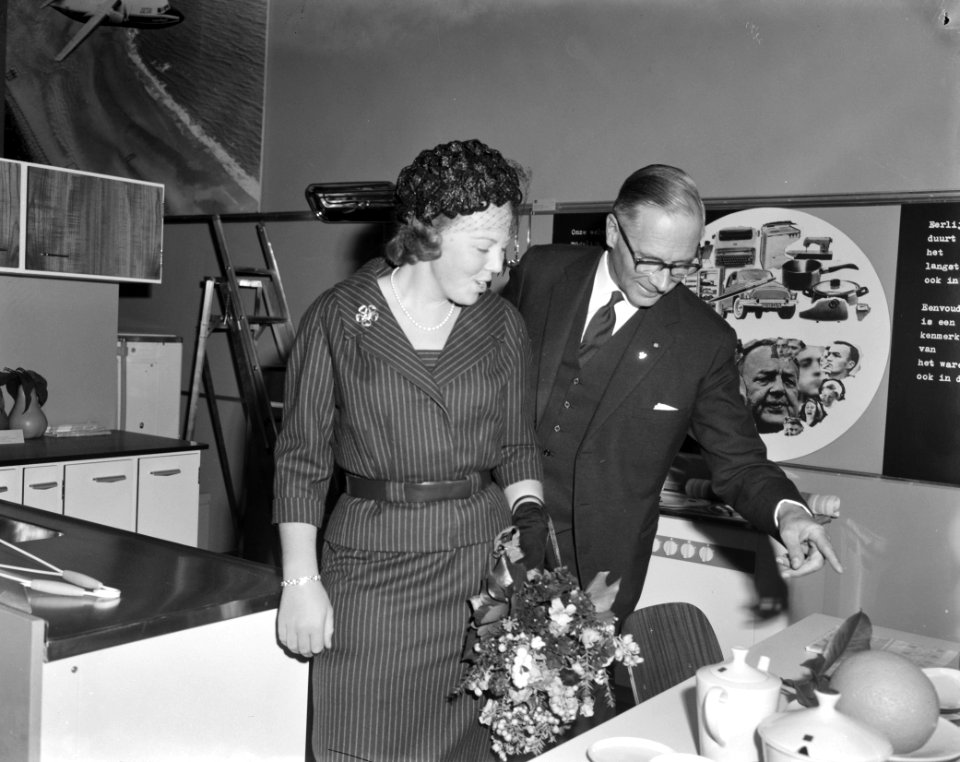 Prinses Beatrix opende tentoonstelling in Koopmansbeurs, Bestanddeelnr 914-4119