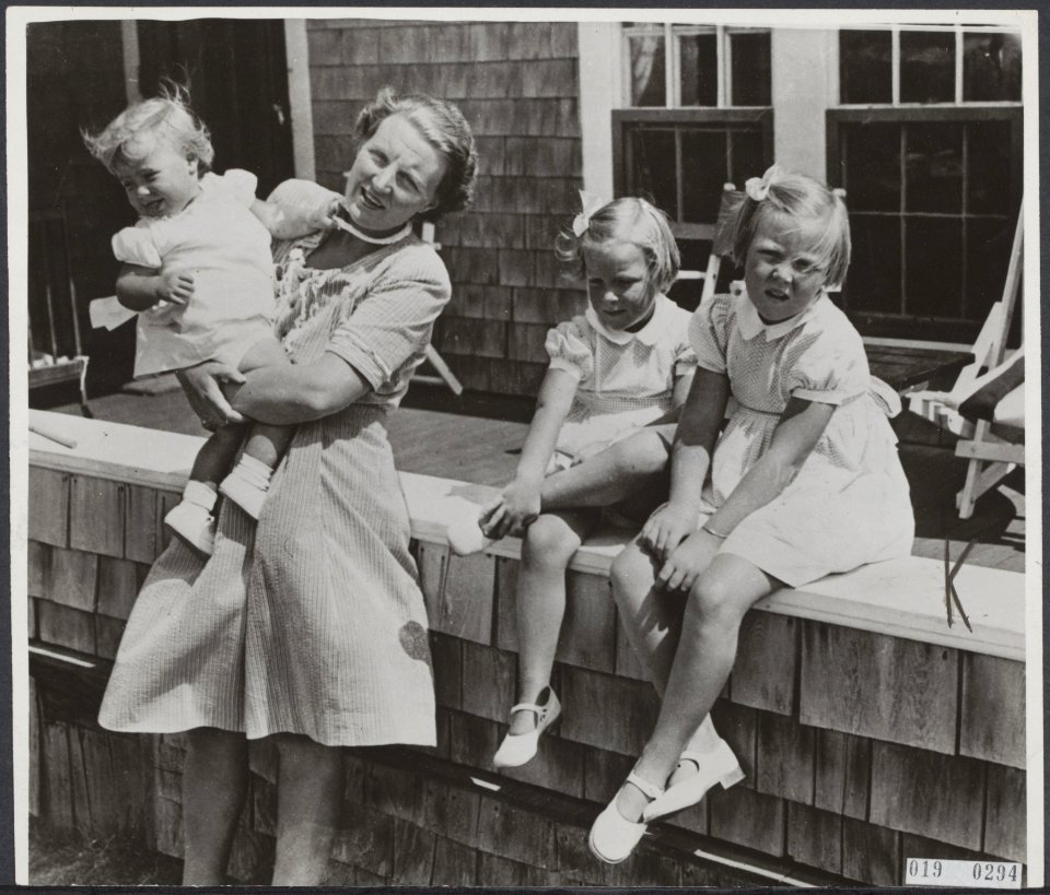 Prinses Juliana met de prinsessen in Canada, Bestanddeelnr 019-0294