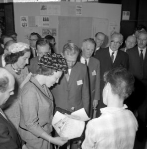 Prinses Beatrix bezocht de Nationale Beroepsmanifestatie te Utrecht, Bestanddeelnr 915-1346