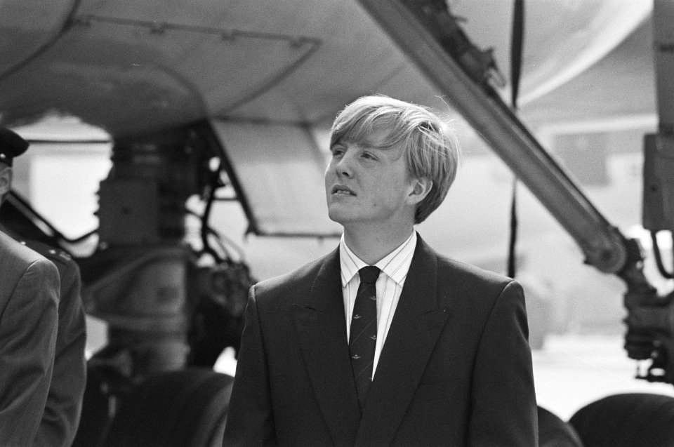Prins Willem Alexander verricht op Schiphol doop nieuwe Boeing 747 200c van Mart, Bestanddeelnr 933-9616
