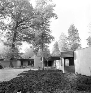 Prinses Margriet en mr Pieter van Vollenhoven in nieuw huis in Apeldoorn inter, Bestanddeelnr 928-2284