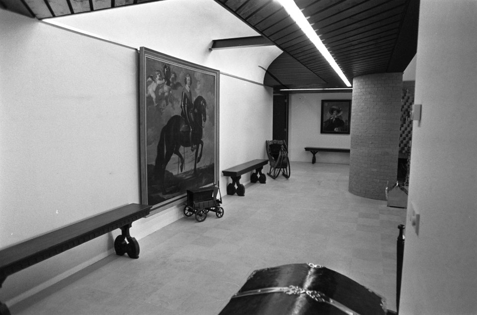 Prinses Margriet en mr Pieter van Vollenhoven in nieuw huis in Apeldoorn inter, Bestanddeelnr 928-2300