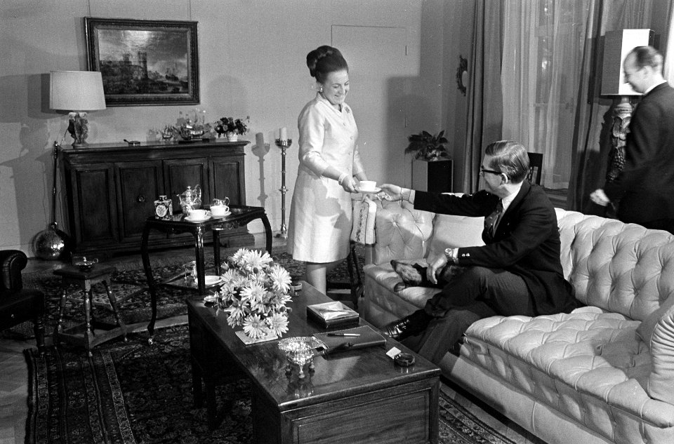 Prinses Margriet en Piet van Vollenhoven op het Loo te Apeldoorn. Nummer 11, Bestanddeelnr 920-8625