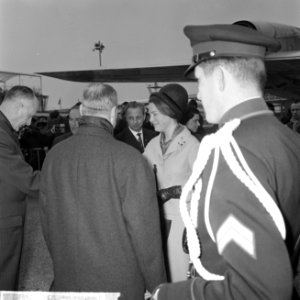 Prinses Irene vanaf Schiphol naar Parijs vertrokken, Prinses Irene, Bestanddeelnr 916-2794
