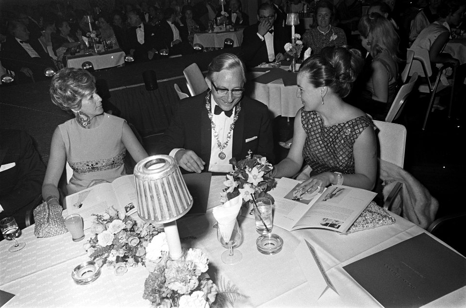 Prinses Margriet bezocht modeshow in Hilton Amsterdam. Prinses Margriet , loco b, Bestanddeelnr 921-4457