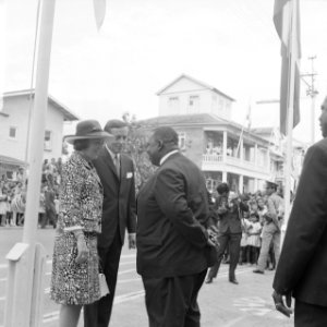 Prinses Beatrix en Claus in Suriname, het paar op Ministerie van Algemene Zaken , Bestanddeelnr 919-3300