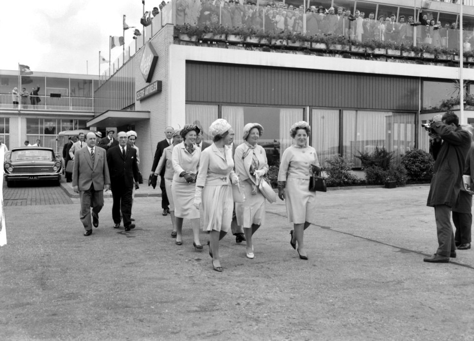 Prinses Irene en prinses Margriet naar Suriname, Bestanddeelnr 914-0894