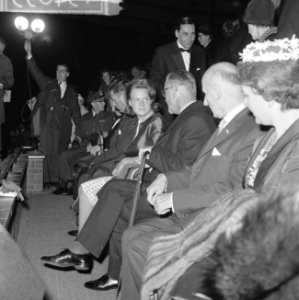 Prinses Irene in Loffertstadion 150 jaar koninkrijk, Bestanddeelnr 915-4893