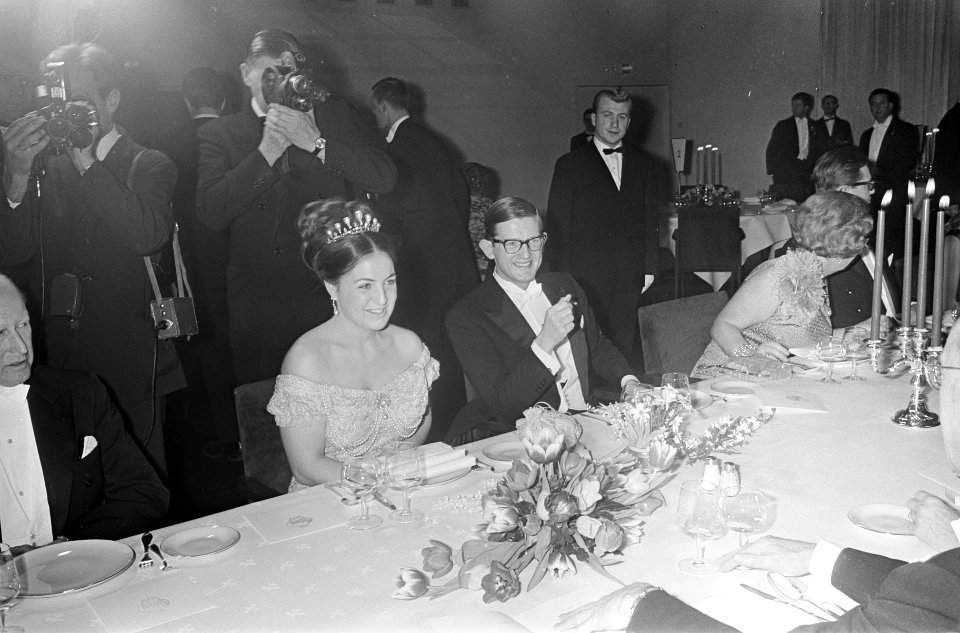 Prinses Margriet en mr. Pieter van Vollenhoven aan de dinertafel, Bestanddeelnr 919-9504