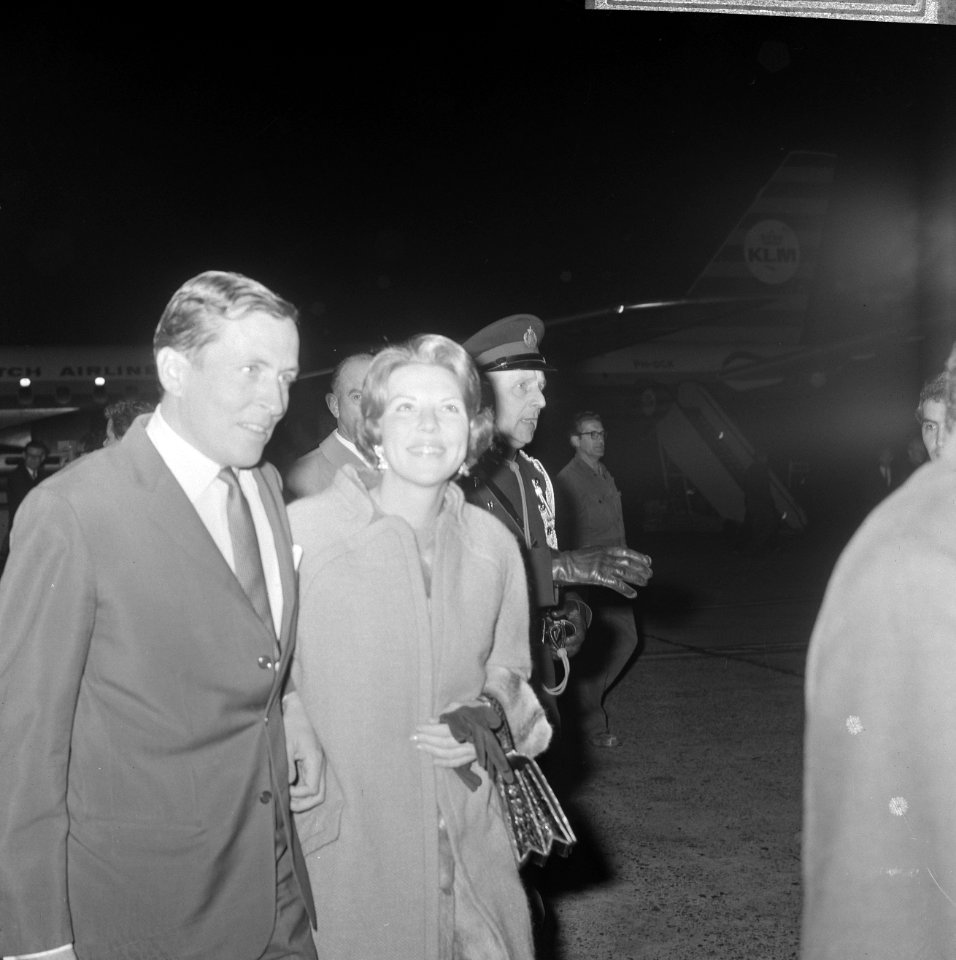 Prinses Beatrix en haar verloofde Claus von Amsberg, Bestanddeelnr 918-3235