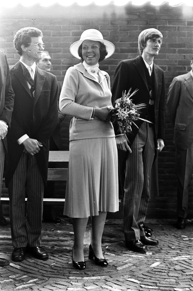 Prinses Beatrix en Claus wonen openingsvergadering bij van het 20e lustrum van d, Bestanddeelnr 929-9029
