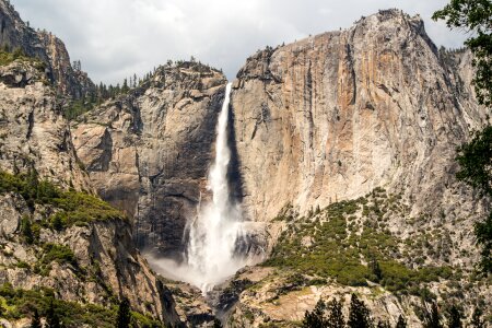 California usa falls