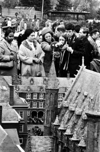 Prinses Beatrix en mevrouw Begem Ziaur Rahman bezoeken Madurodam, Bestanddeelnr 930-2277