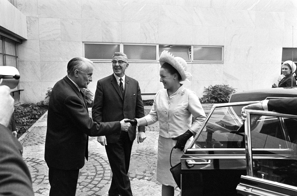 Prinses Margriet bij lustrumvergadering Nederlands Astmafonds in Doelen te Rotte, Bestanddeelnr 920-8393