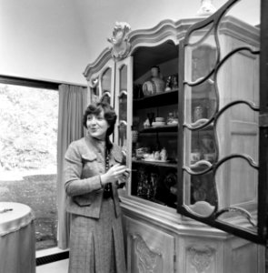 Prinses Margriet en mr Pieter van Vollenhoven in nieuw huis in Apeldoorn Prins, Bestanddeelnr 928-2255