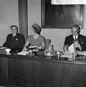 Prinses Beatrix bij Raad van Nederlandse Werkgevers verbonden Prinses Beatrix , Bestanddeelnr 915-7384