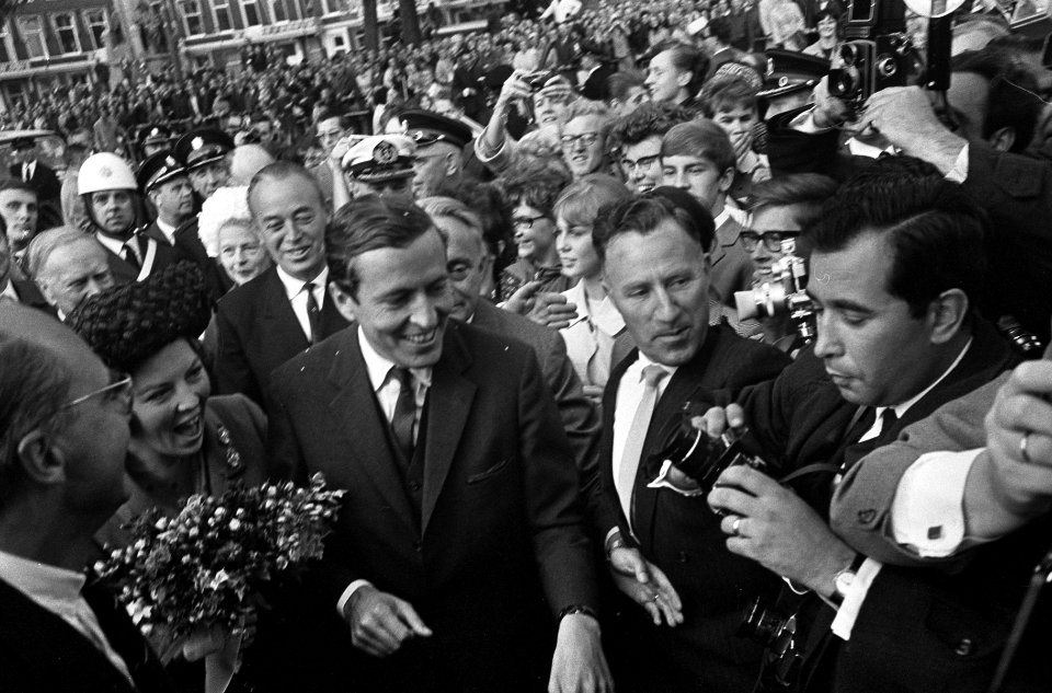 Prinses Beatrix en Claus bezoeken Rotterdam, Prinses Beatrix en Claus, Bestanddeelnr 917-9489