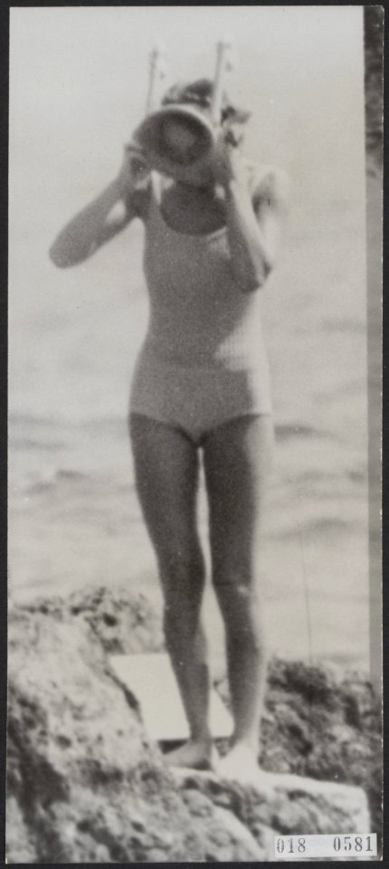 Prinses Irene snorkelt in de Middellandse zee, Bestanddeelnr 018-0581