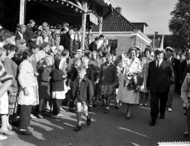 Prinses Beatrix bezoekt zeilwedstrijden op de Langweerderwielen te Langweer, Bestanddeelnr 910-6336