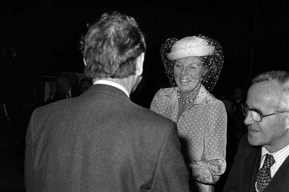 Prinses Beatrix droeg een hoed met voile, Bestanddeelnr 930-4228