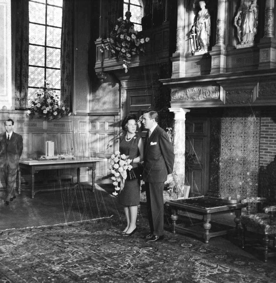 Prinses Beatrix en haar verloofde Claus von Amsberg bij een bezoek aan Den Bosch, Bestanddeelnr 918-5641
