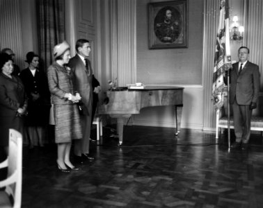 Prinses Beatrix en Claus brachten bezoek aan Maastricht, Bestanddeelnr 918-1660