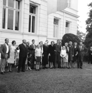 Prinses Beatrix en Claus bezoeken Hitzacker, de hele familie van Amsberg bijeen , Bestanddeelnr 918-2538