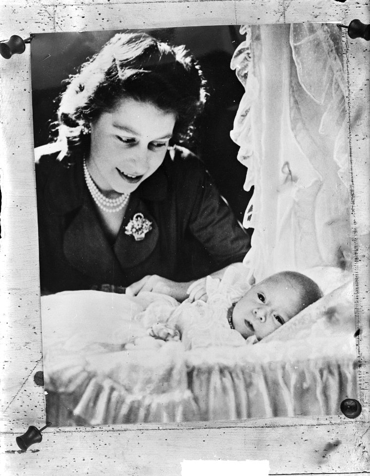 Prinsen, baby, Charles, prins van Wales, Elisabeth prinses, Bestanddeelnr 903-1660