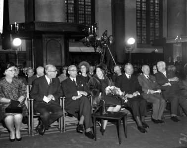 Prinses Beatrix- bij 10 jarige Orde van Advokaten in de Westerkerk te Amsterdam, Bestanddeelnr 914-3474