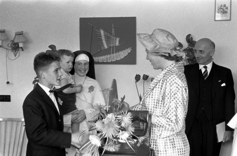 Prinses Beatrix bezoekt Limburg, Bestanddeelnr 911-2260