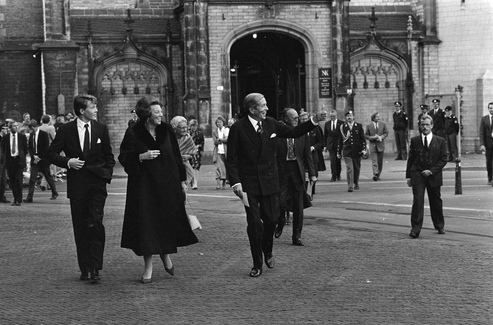 Prins Claus tgv 60 ste verjaardag in Nieuwe Kerk te Amsterdam prins Claus c.s. , Bestanddeelnr 933-7503