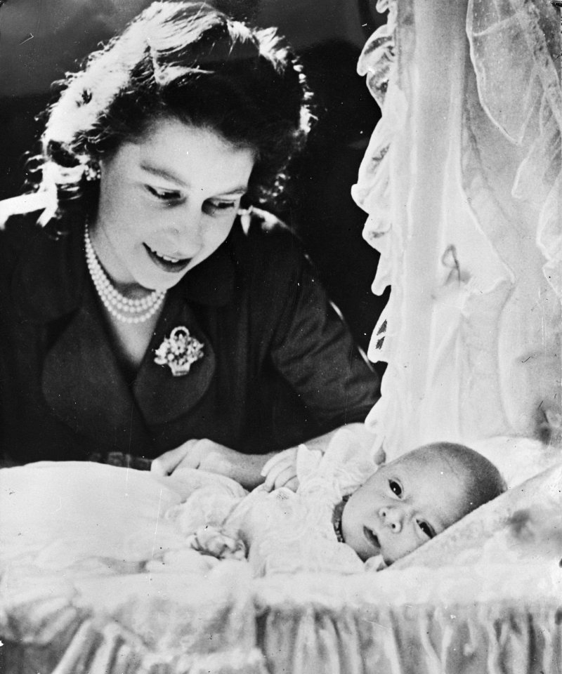 Prinsen, baby, Charles, prins van Wales, Elisabeth prinses, Bestanddeelnr 903-1660 (cropped)