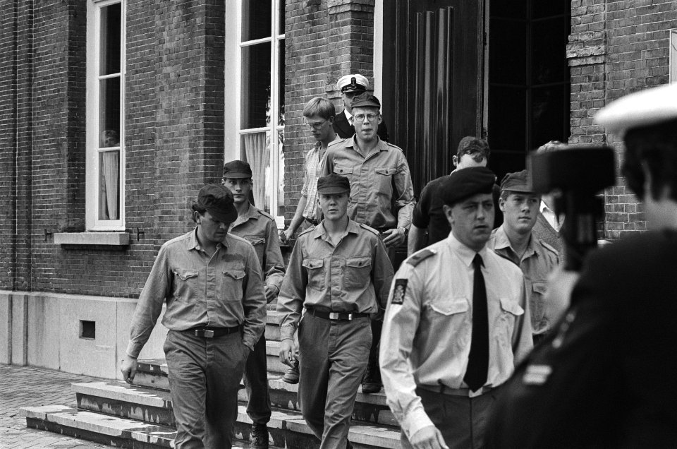 Prins Willem Alexander in militaire dienst bij de marine in Den Helder Prins W, Bestanddeelnr 933-4016