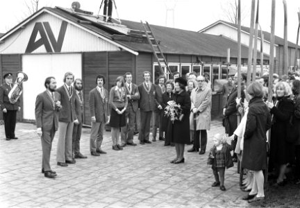 Prinses Beatrix bij ingebruikstelling nieuwe accommodatie van Algemene Leidse St, Bestanddeelnr 927-6009